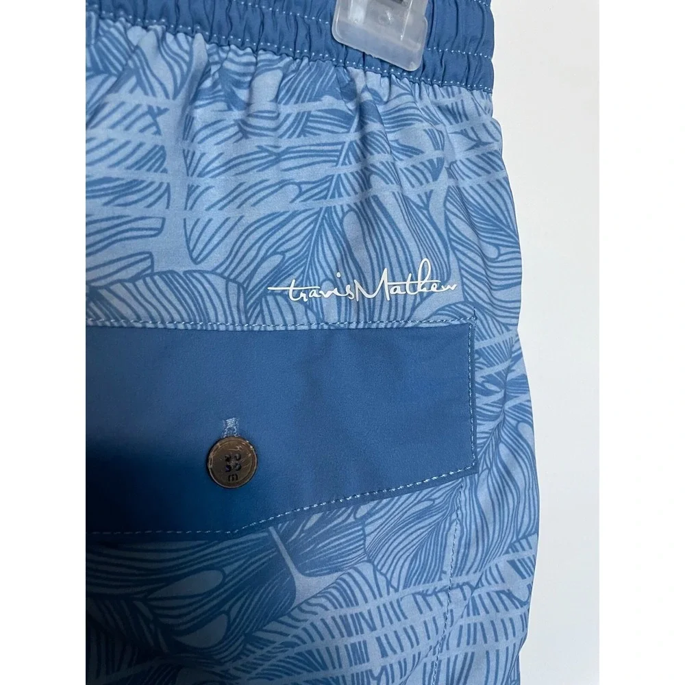 Travis Mathew Board Shorts Mens Small Blue Tropical Floral Print Swim Trunks